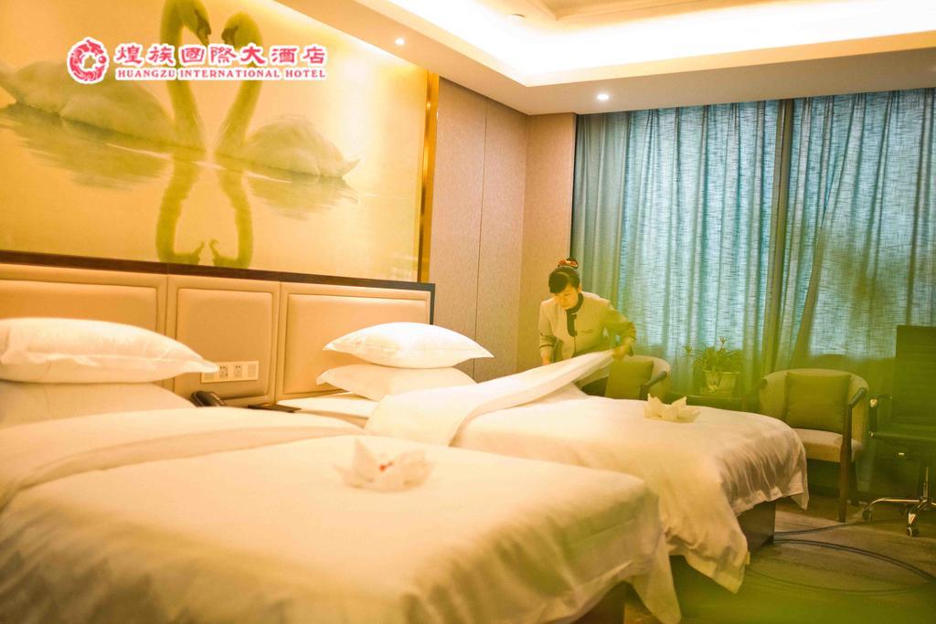 Huangzu International Hotel Huaihua Exteriör bild